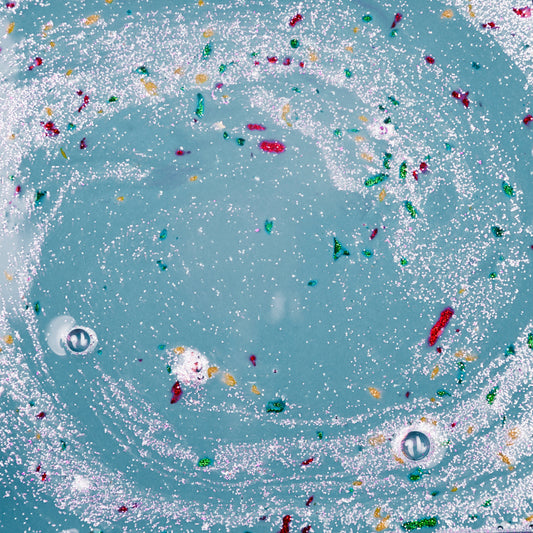 The Truth About Microplastics in Scrubs and How They Damage Your Skin & the Ocean