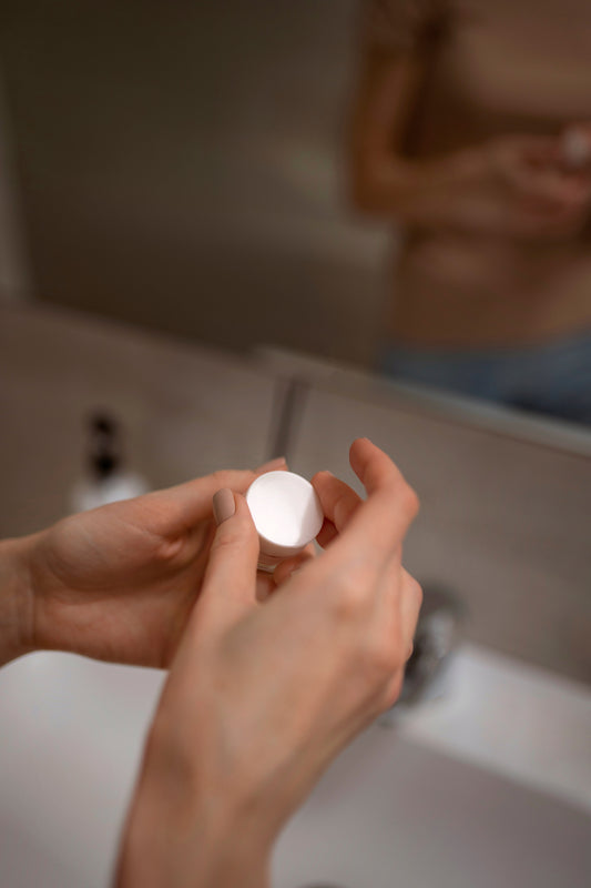 Solid Perfume vs Liquid Perfume: Which Is Better for Your Skin & The Planet?